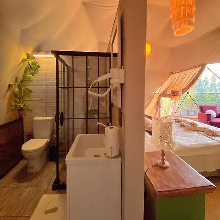 Green Hill Glamping