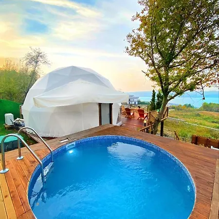 Green Hill Glamping